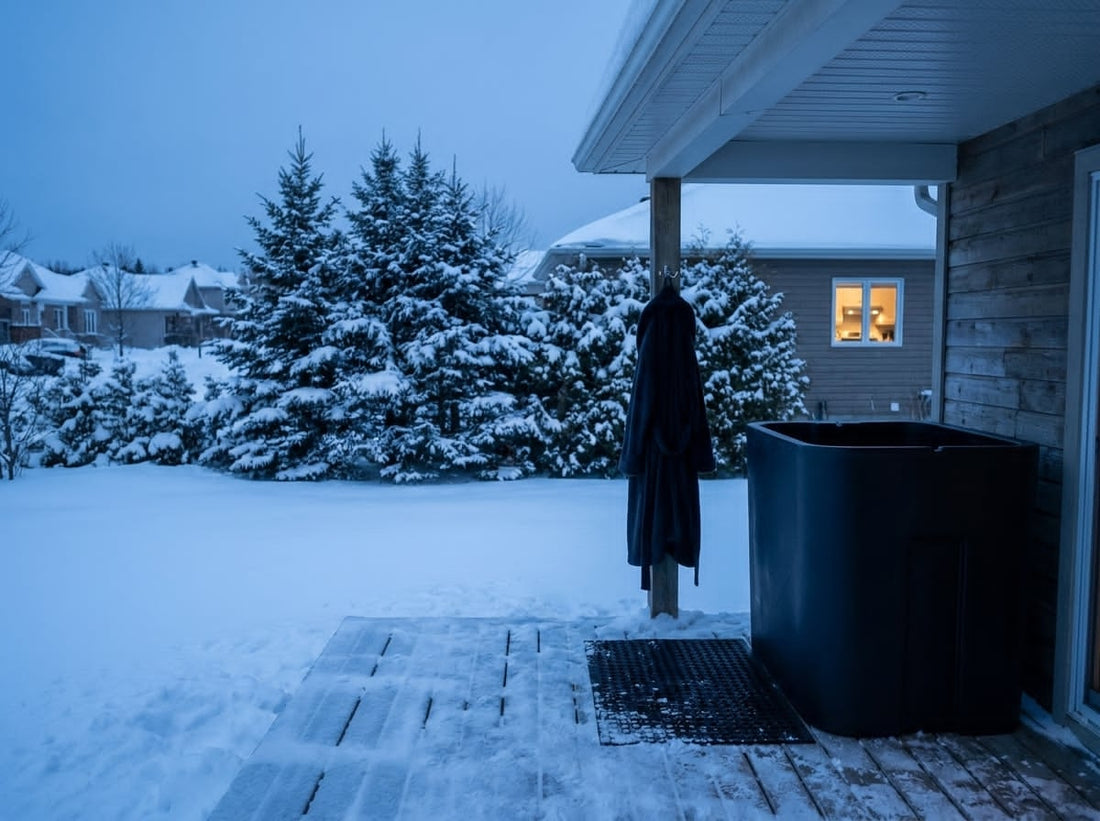 Eternal Ice insulated cold plunge outside in winter in Québec, snow on the ground